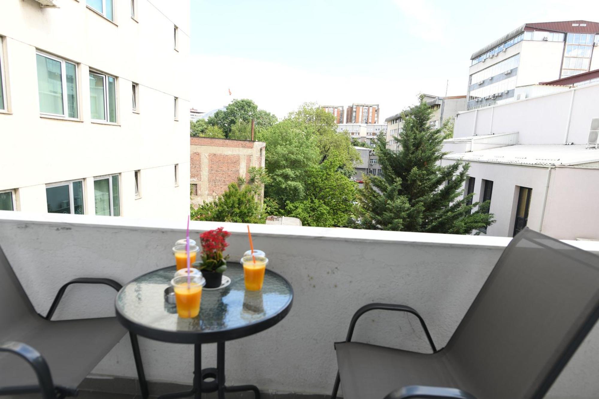 Cinema Vardar Apartment Szkopje Kültér fotó